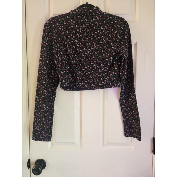 Aeropostale Seriously Soft Black Ditsy Floral Mock Neck Crop Top Size Large NWT - Picture 2 of 7